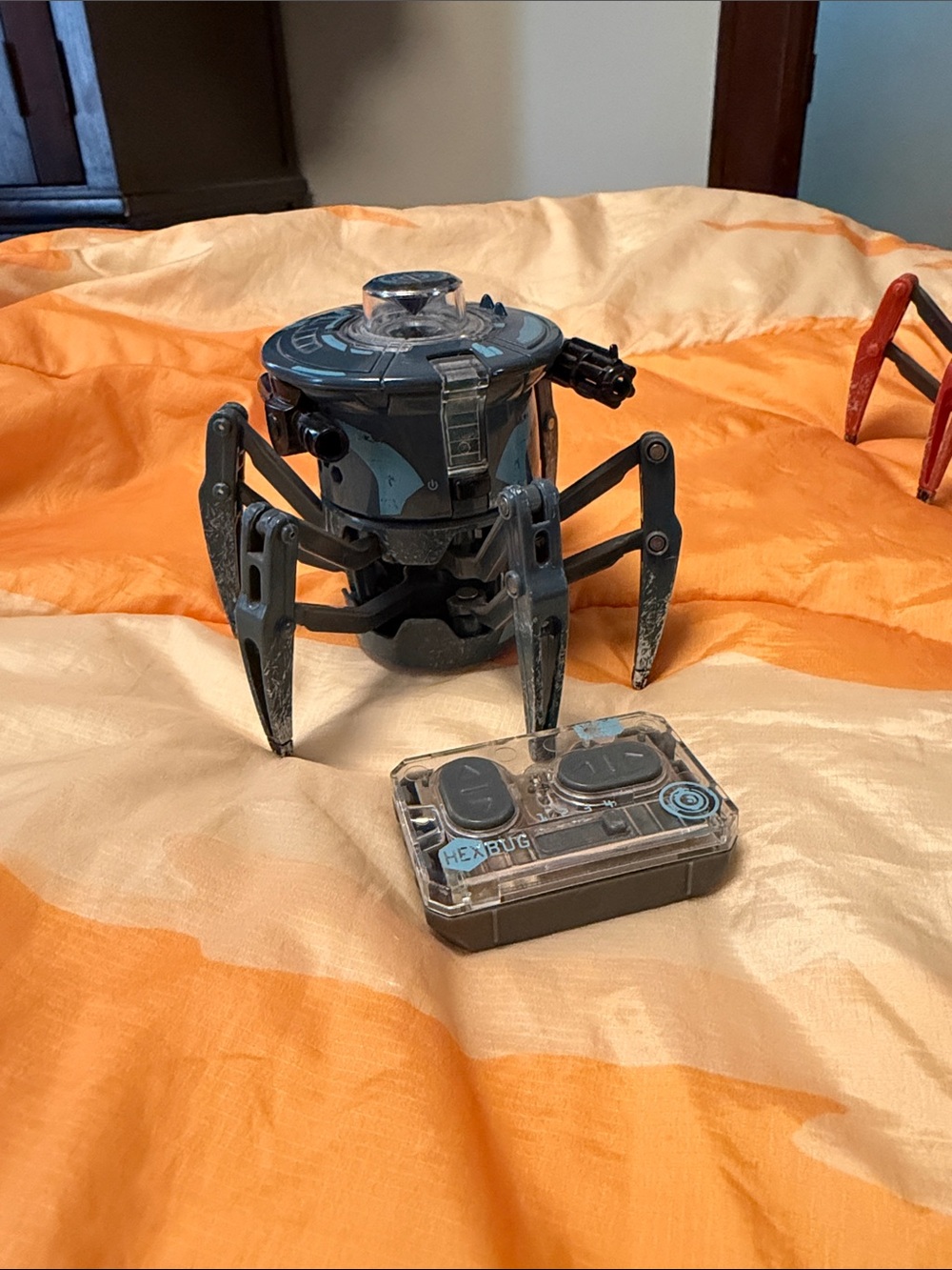 Hexbug Remote-Controlled Spider Robots - Battle bots - Picture 3 of 4